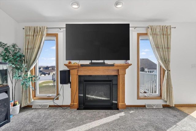 4990 Glacier View Drive, Milton, WI 53563