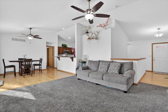 4990 Glacier View Drive, Milton, WI 53563