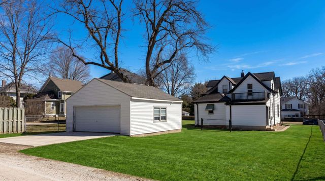 1821 Clay Street, Cedar Falls, IA 50613