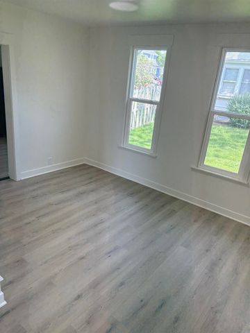 1821 Clay Street, Cedar Falls, IA 50613