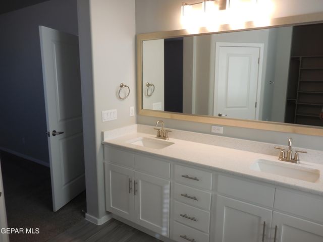 833 Paseo Dulce Avenue, Horizon City, TX 79928