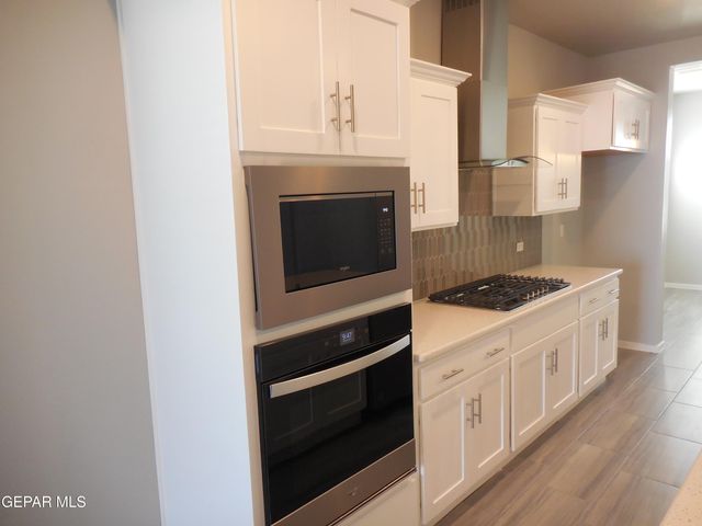 833 Paseo Dulce Avenue, Horizon City, TX 79928