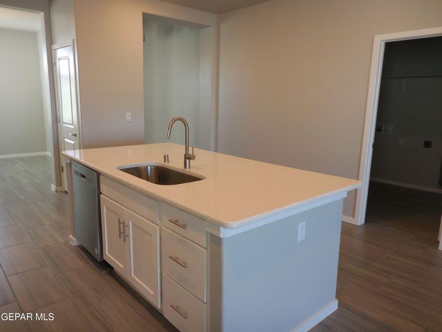 833 Paseo Dulce Avenue, Horizon City, TX 79928