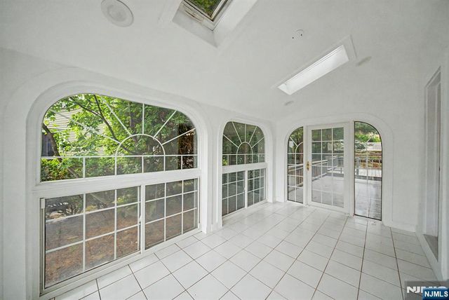 433 Louisa Avenue, Wyckoff, NJ 07481
