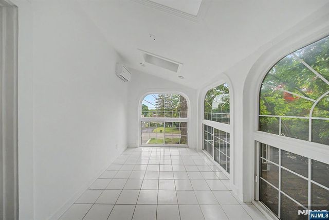 433 Louisa Avenue, Wyckoff, NJ 07481