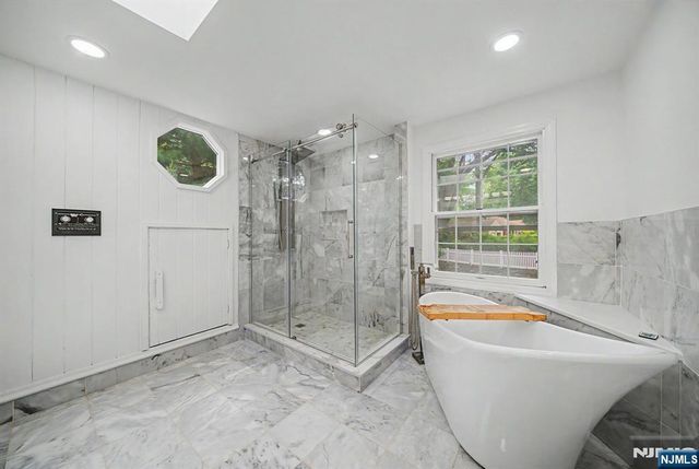 433 Louisa Avenue, Wyckoff, NJ 07481