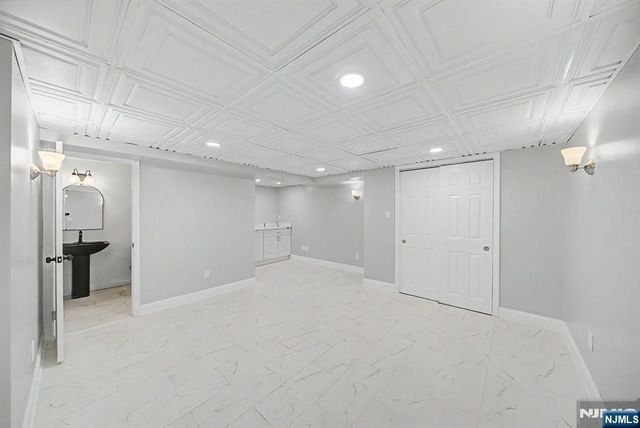 433 Louisa Avenue, Wyckoff, NJ 07481