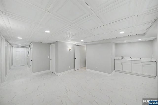 433 Louisa Avenue, Wyckoff, NJ 07481