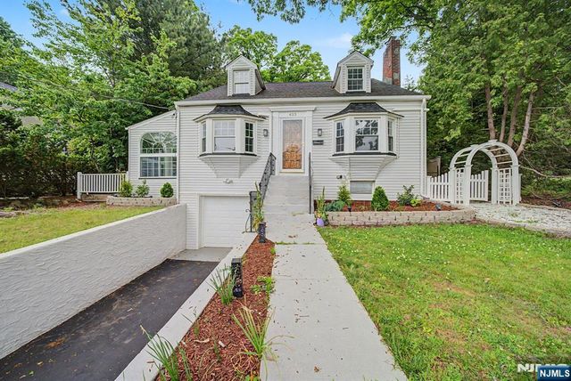433 Louisa Avenue, Wyckoff, NJ 07481