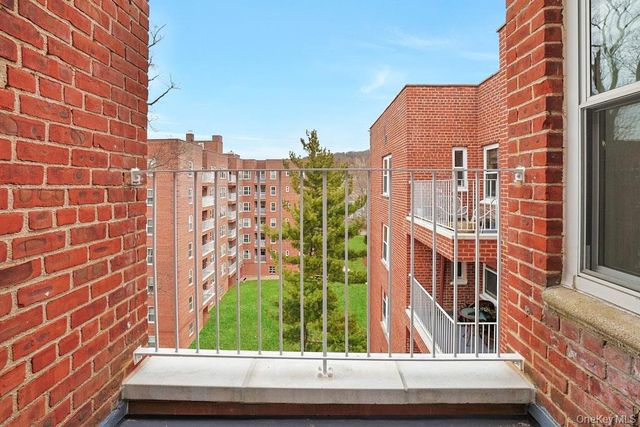 555 Broadway 6E, Hastings-on-hudson, NY 10706