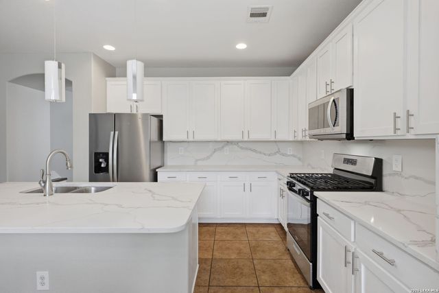 23503 WOODLAWN RDG, San Antonio, TX 78259