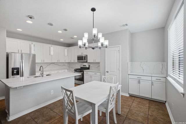23503 WOODLAWN RDG, San Antonio, TX 78259