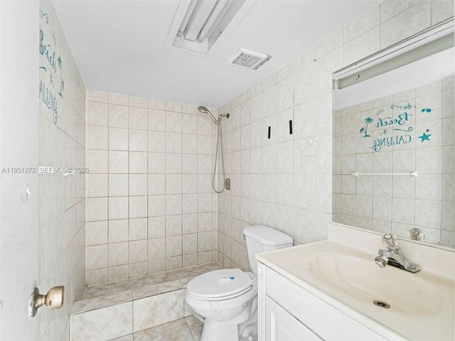 6005 Del Lago Cir 305, Sunrise, FL 33313