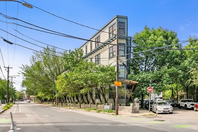 432 Norfolk St 2G, Somerville, MA 02143