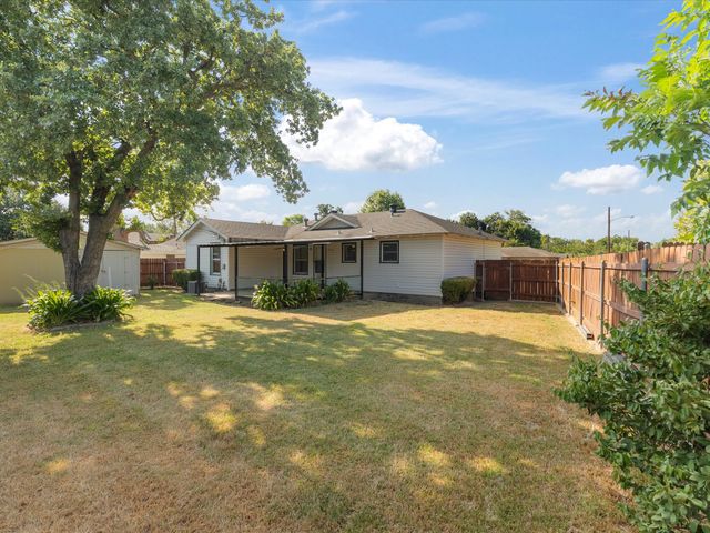 8133 Cavalier Circle, Dallas, TX 75227