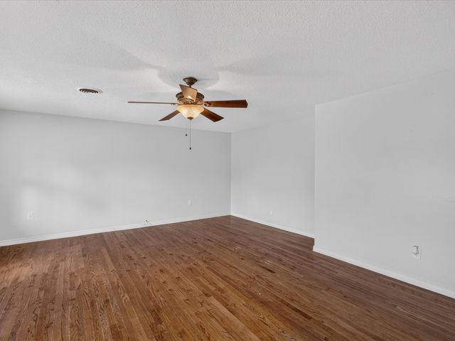 8133 Cavalier Circle, Dallas, TX 75227