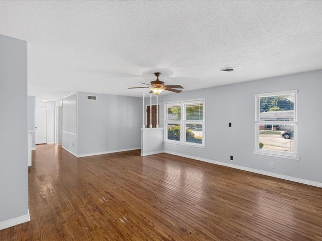 8133 Cavalier Circle, Dallas, TX 75227