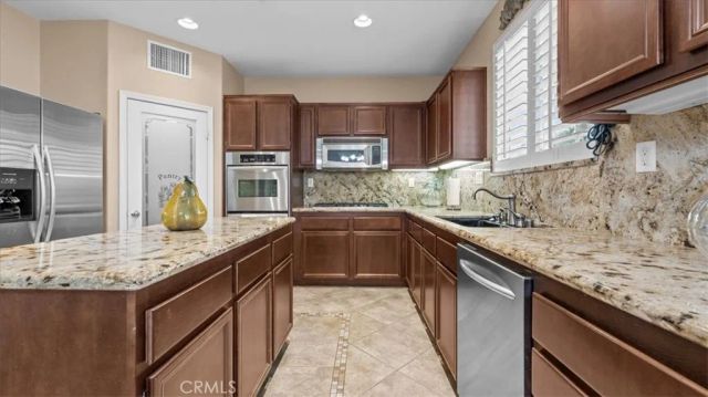 5422 Osprey ct, Fontana, CA 92336