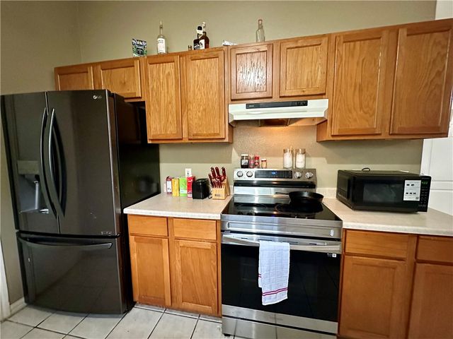 1303 E Hancock St, Beeville, TX 78102