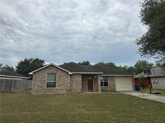 1303 E Hancock St, Beeville, TX 78102