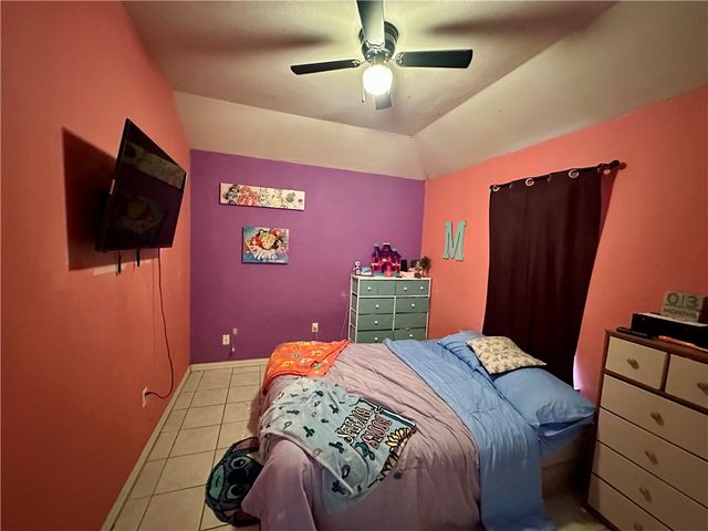 1303 E Hancock St, Beeville, TX 78102