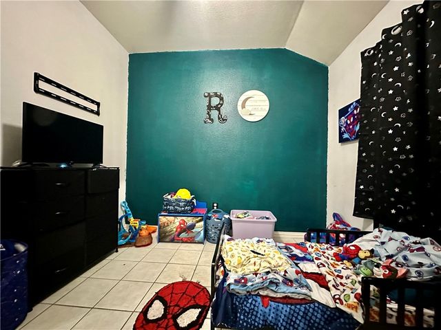 1303 E Hancock St, Beeville, TX 78102