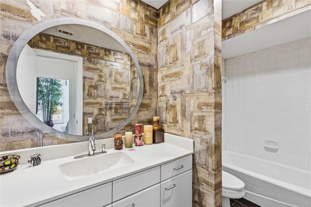 6321 Spring Valley Road, Dallas, TX 75254