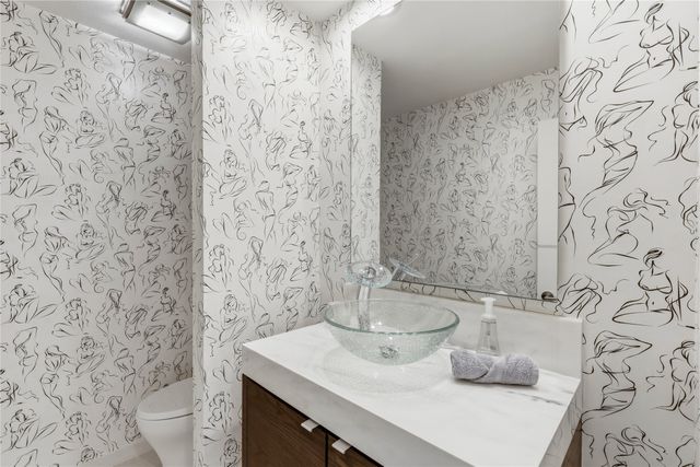 6321 Spring Valley Road, Dallas, TX 75254