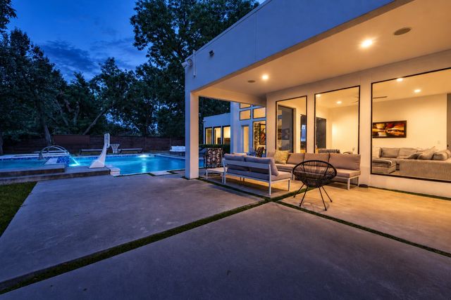 6321 Spring Valley Road, Dallas, TX 75254