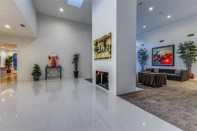 6321 Spring Valley Road, Dallas, TX 75254