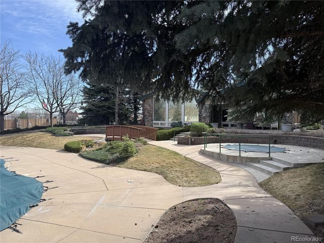 8389 Pebble Creek Way 101, Highlands Ranch, CO 80126