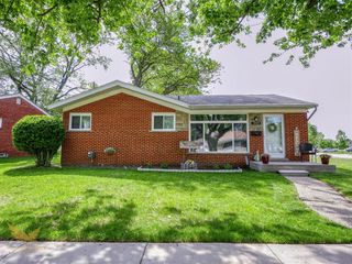 21114 Danbury Street, Clinton Township, MI 48035