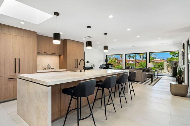 14 Creekside Drive, Rancho Mirage, CA 92270