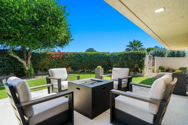 14 Creekside Drive, Rancho Mirage, CA 92270