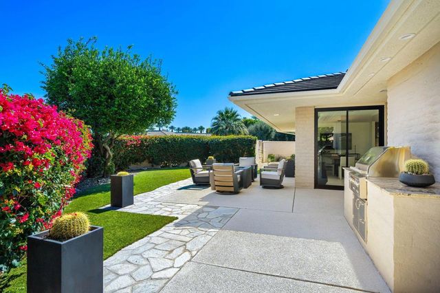 14 Creekside Drive, Rancho Mirage, CA 92270