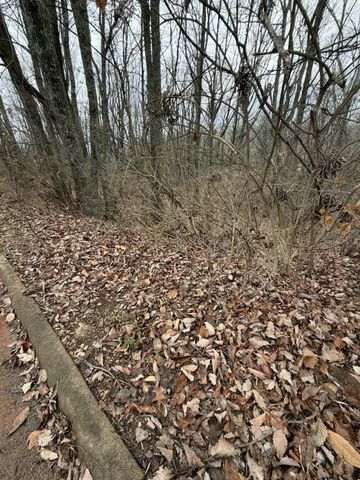 2700 Fairview Drive, Chattanooga, TN 37406