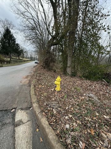 2700 Fairview Drive, Chattanooga, TN 37406