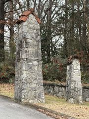 2700 Fairview Drive, Chattanooga, TN 37406