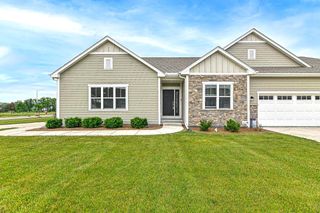 7811 W Park Circle WAY N, Franklin, WI 53132