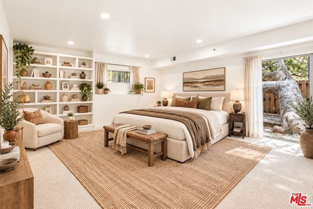 2370 Nichols Canyon Road, Los Angeles, CA 90046