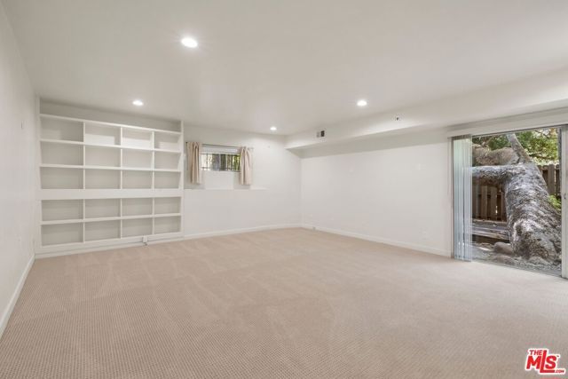 2370 Nichols Canyon Road, Los Angeles, CA 90046