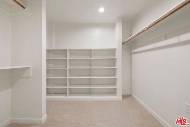 2370 Nichols Canyon Road, Los Angeles, CA 90046