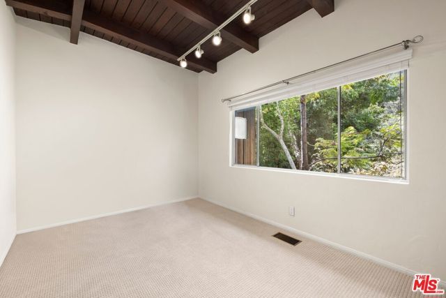 2370 Nichols Canyon Road, Los Angeles, CA 90046