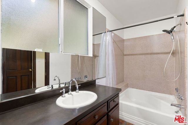 2370 Nichols Canyon Road, Los Angeles, CA 90046