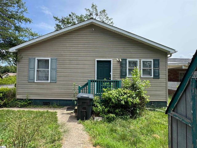 302 West Road, Greenville, SC 29690
