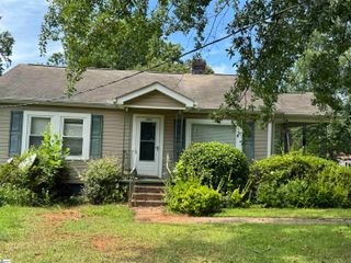 302 West Road, Greenville, SC 29690