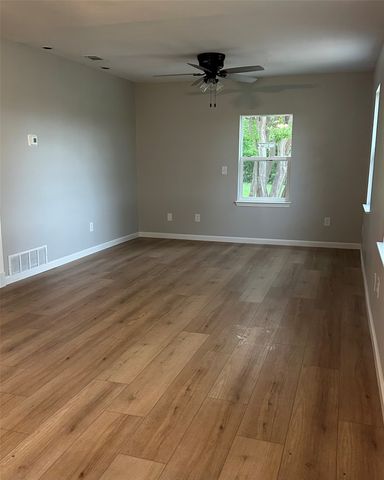 901 N Blanche Street, Terrell, TX 75160