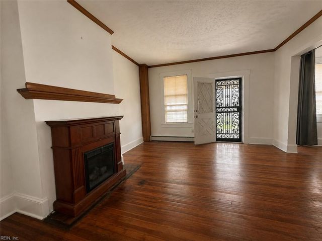 202 Hough AVE, Norfolk, VA 23523