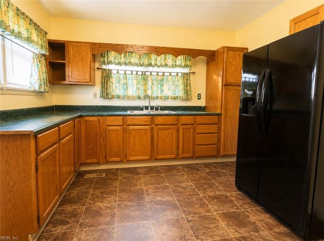202 Hough AVE, Norfolk, VA 23523