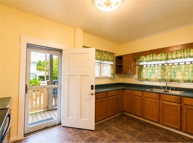 202 Hough AVE, Norfolk, VA 23523